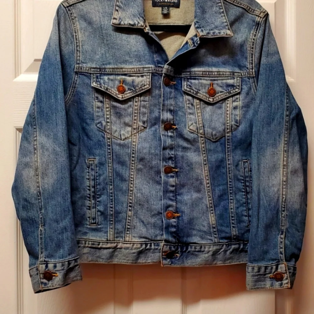 Tomboy Denim Trucker Jacket by Lucky Brand  Size L - Unisex - Picture 2 of 4